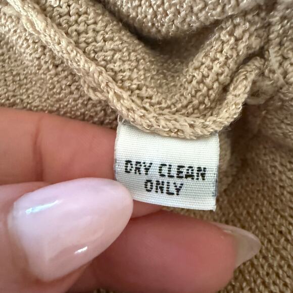 90s Vintage SKENE St. JOHN | Beige Santana Knit Relaxed Shorts | Size 6 - Picture 6 of 6